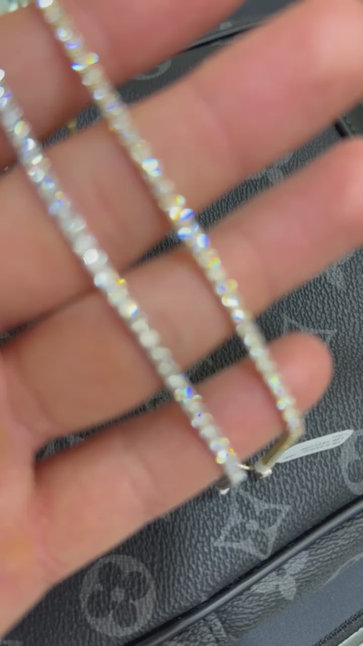 Load video: All videos shot in Los Angeles — no filters, no edits, just raw VVS clarity.